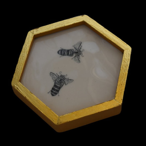 Honeycomb: two bees