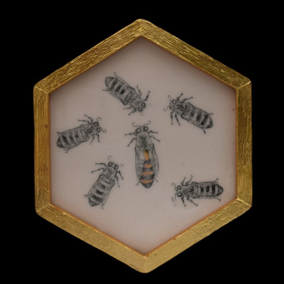 Honeycomb, Queen bee